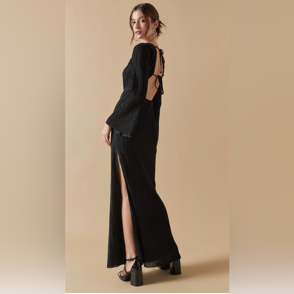 NWT- Francesca’s Black Dress